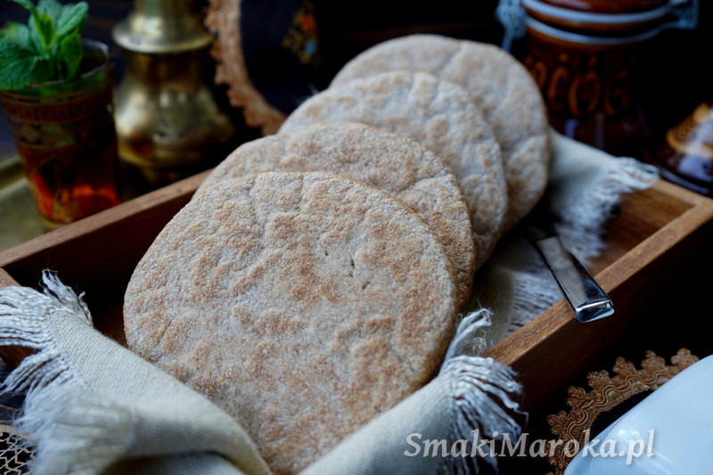 chleb marokański, chleb z patelni, pełnoziarnisty chleb