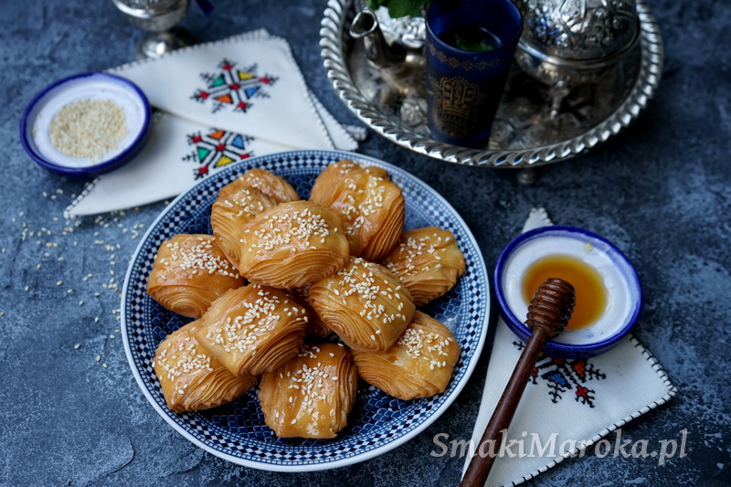 rghaif, rghayef au miel, cuisine marocaine, smażone ciasteczka, ciasteczka z miodem