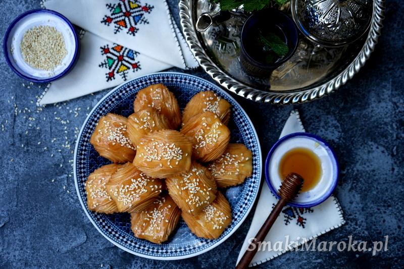 kuchnia arabska, kuchnia marokańska, smaki maroka, łatwe ciasteczka, smażone ciasteczka, warstwowe ciasteczka