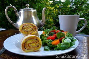 Omlet z kurkami zawinięty w tortillę