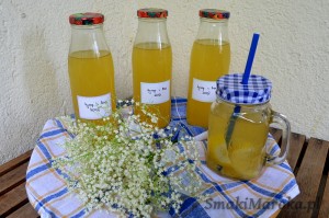 Domowy syrop z kwiatu czarnego bzu